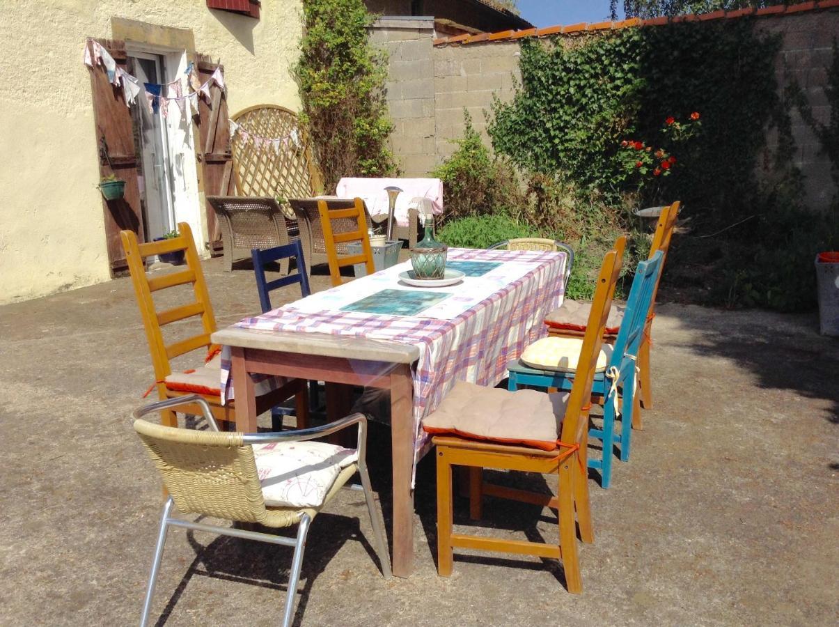 Homestay Arrabella Availles-Limouzine ภายนอก รูปภาพ