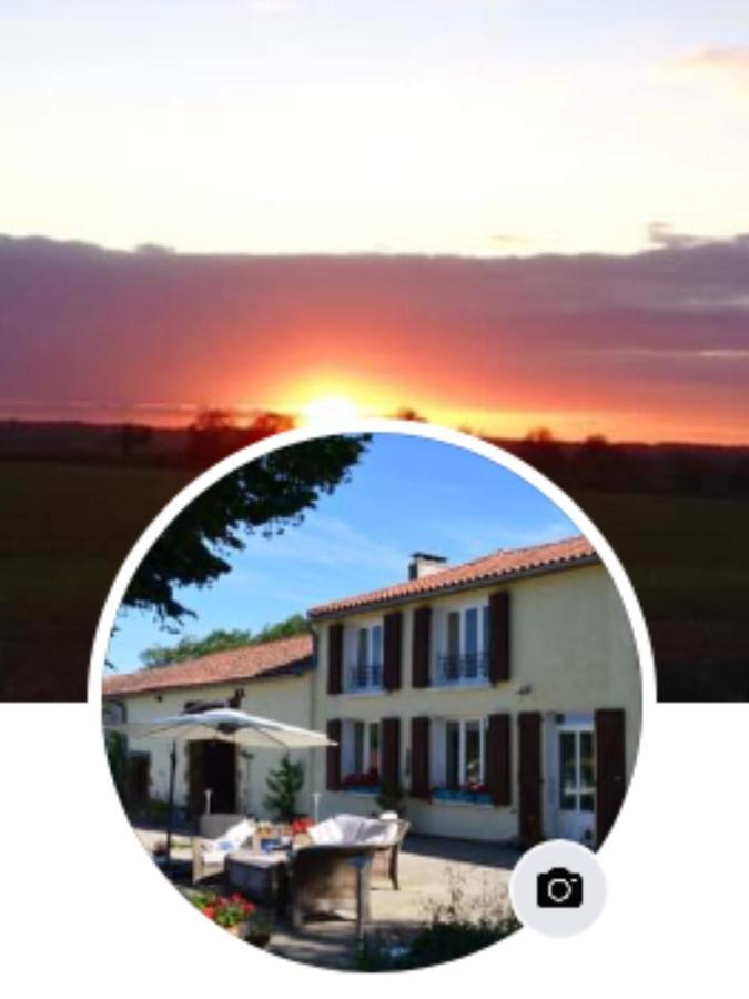 Homestay Arrabella Availles-Limouzine ภายนอก รูปภาพ